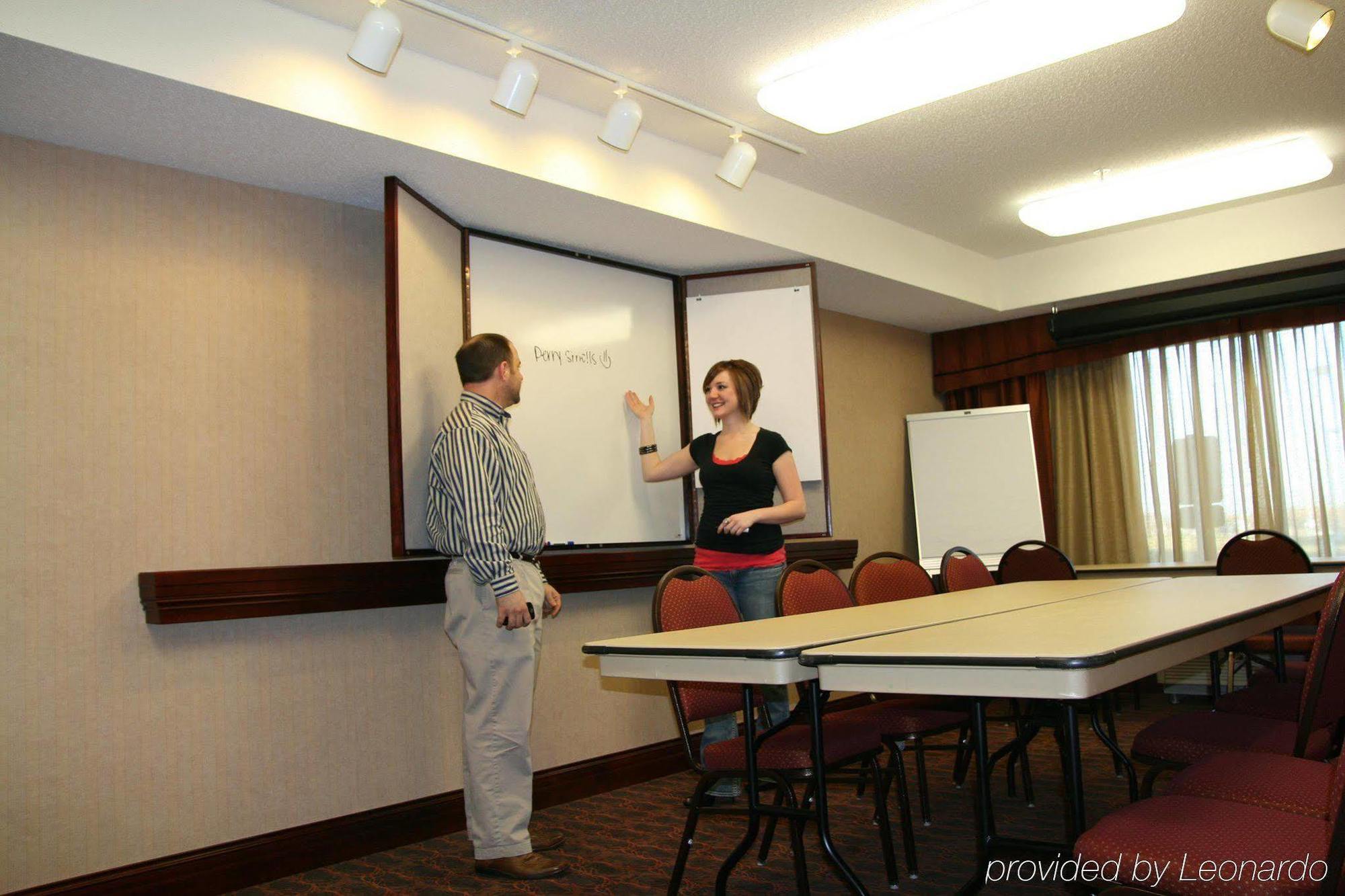 Hampton Inn Fairmont Faciliteiten foto